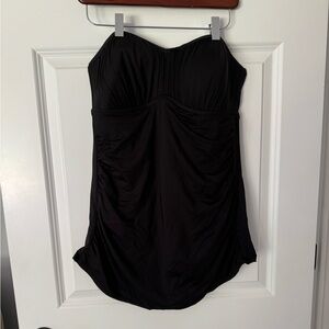 Women’s one piece black strapless swimsuit